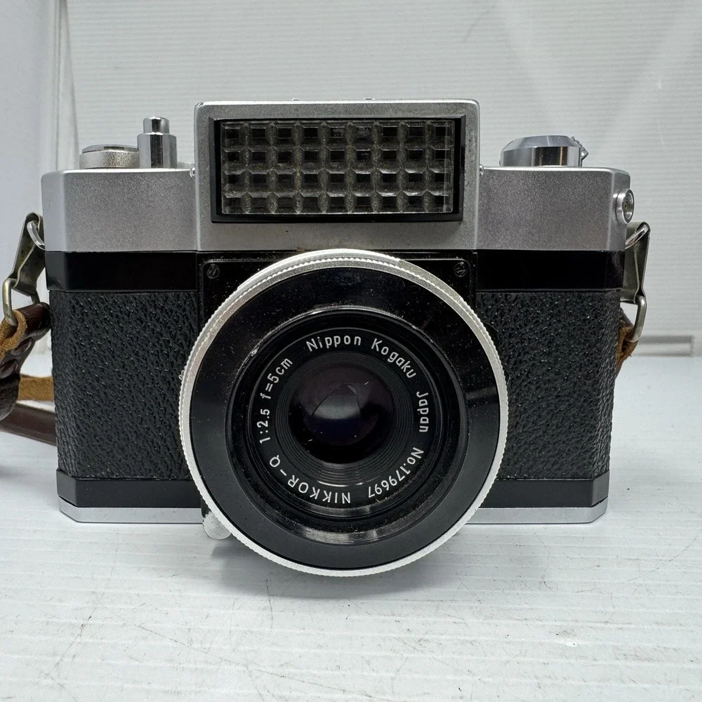 Nikkorex 35 Leaf shutter SLR Camera No.89387 Nikkor-Q‎ 2.5/5cm
